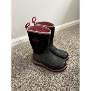 MUCK BOOT CO. GIRLS SIZE 13, BLACK W/ PINK, WATERPROOF WINTER BOOTS